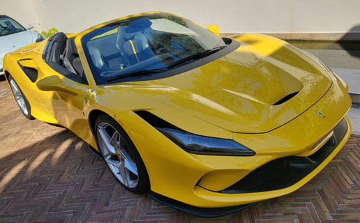 Ferrari F8 Spider - Yellow