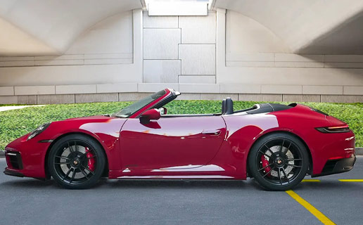 Porsche 911 GTS Cabriolet - Red